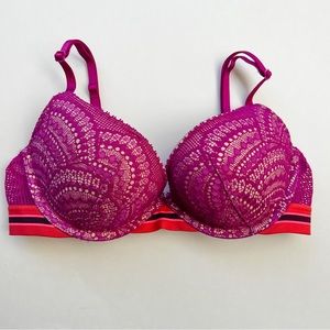 Victoria’s Secret Very Sexy Lightly Lined Plunge Bra